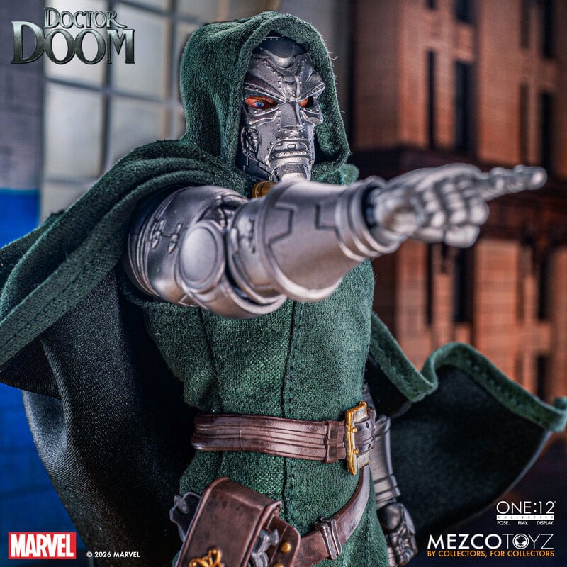 Doctor Doom One:12 Collective Action Figure - Mezco Toyz – Props