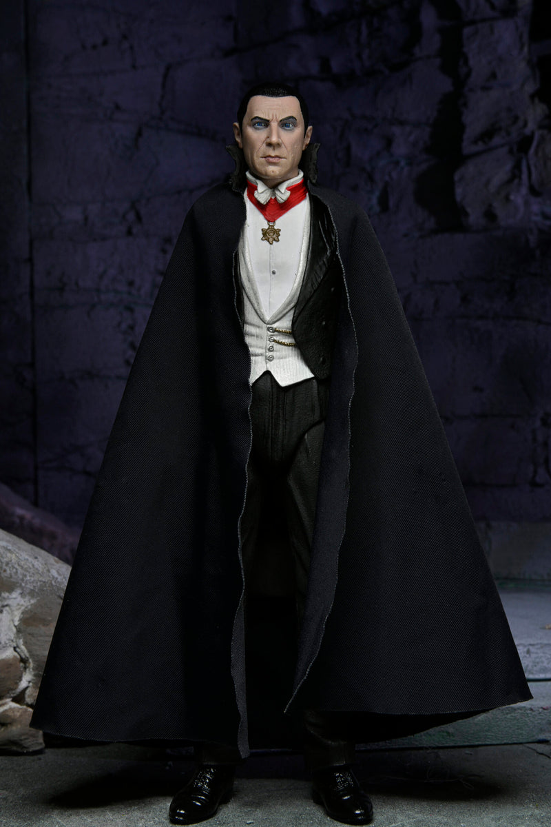 Universal Monsters Ultimate Dracula (Transylvania) 7" Inch Scale Actio ...