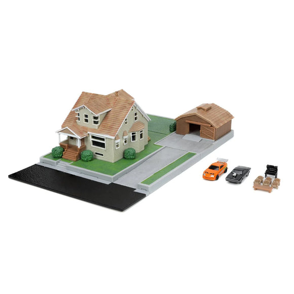 Fast and Furious Nano Scene Hollywood Rides Dom Torretto's House and Die-Cast Metal Vehicle Playset - Jada