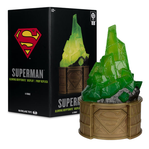 Superman Glowing Kryptonite (Display Replica) Gold Label - McFarlane T ...