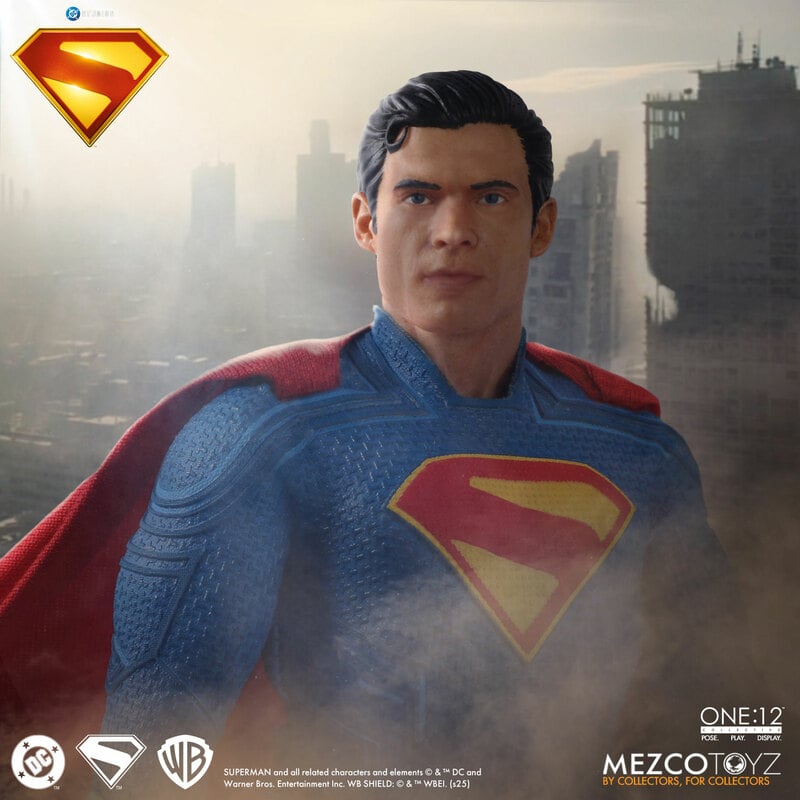 Superman (2025) One:12 Collective Action Figure - Mezco – Props