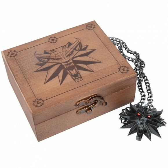 The Witcher 3: Wild Hunt Medallion and Chain with LED Eyes in Wooden Box