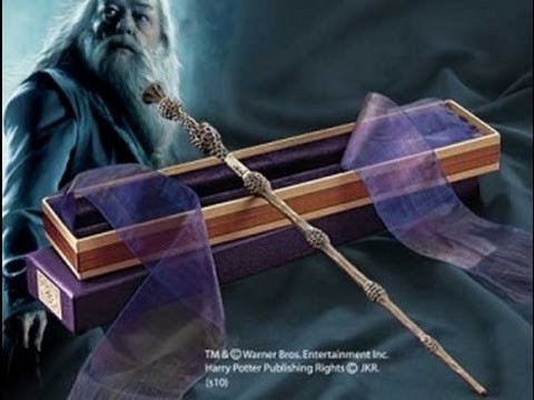 Professor Dumbledore's Wand in Ollivanders Box - Noble Collection NN71 ...